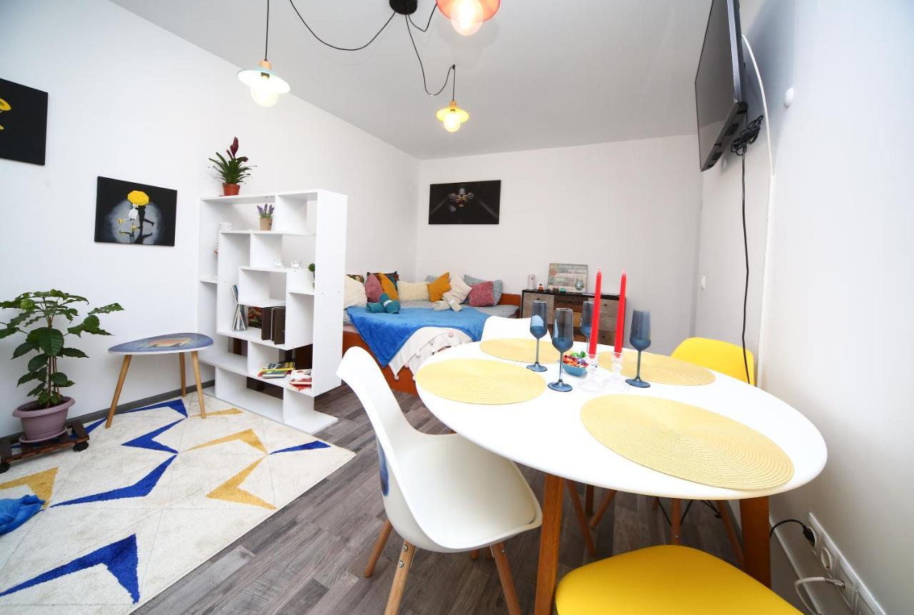 B&M Apartment Брашов Екстериор снимка