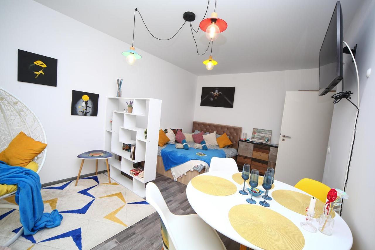 B&M Apartment Брашов Екстериор снимка