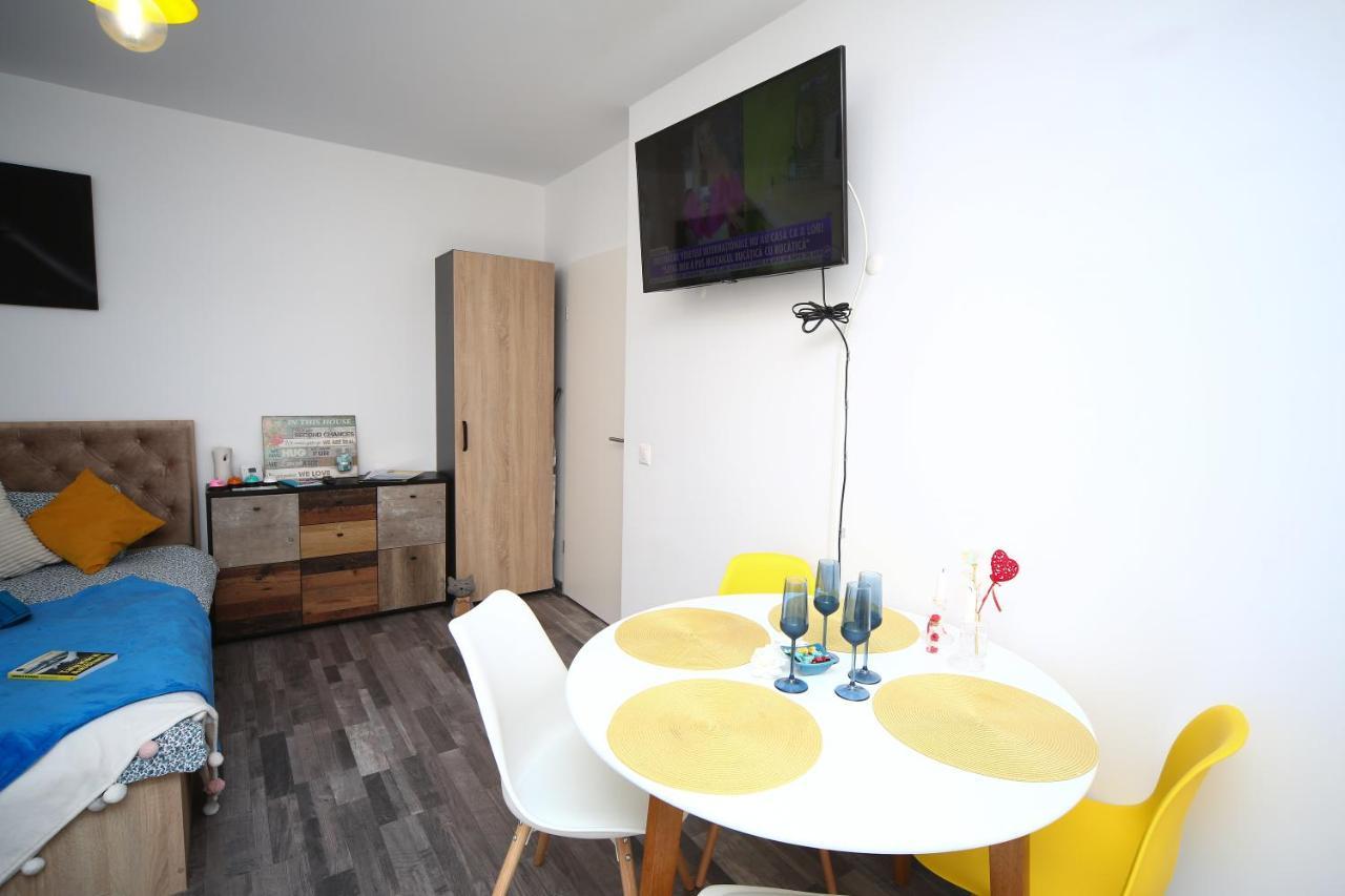 B&M Apartment Брашов Екстериор снимка