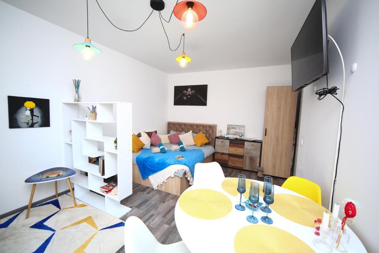 B&M Apartment Брашов Екстериор снимка