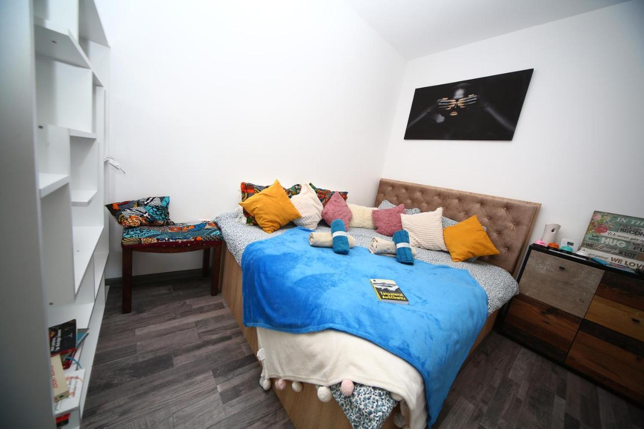 B&M Apartment Брашов Екстериор снимка