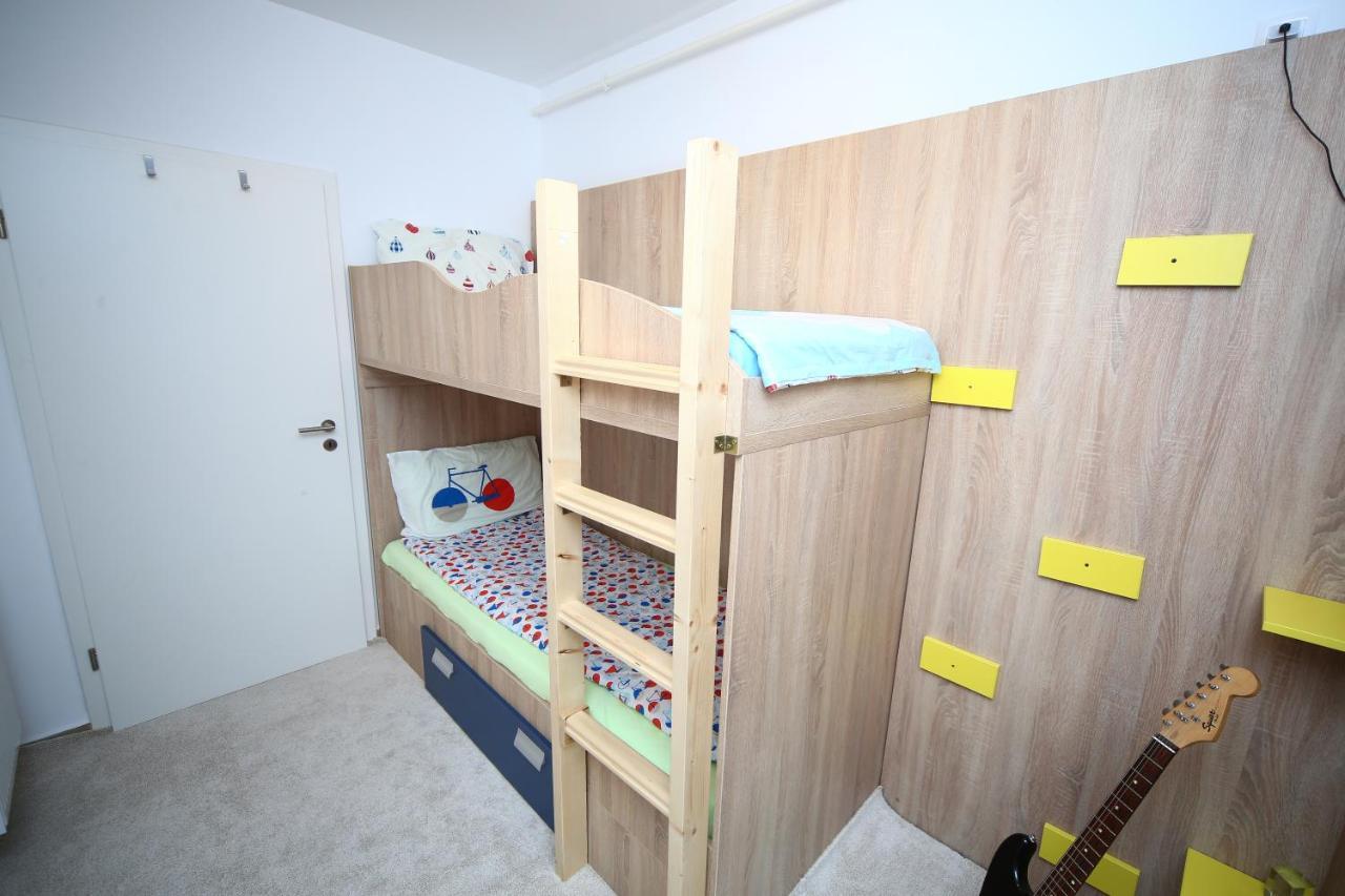 B&M Apartment Брашов Екстериор снимка