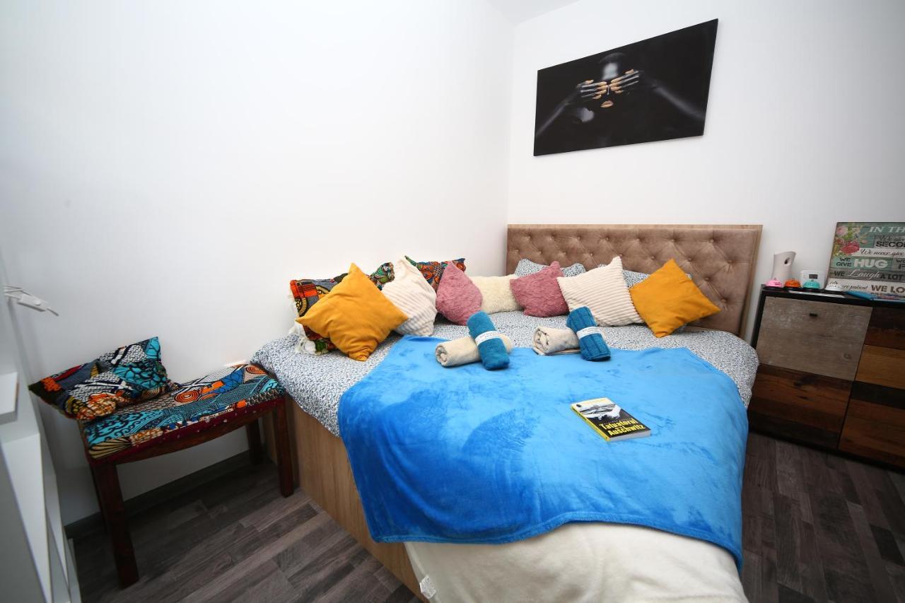 B&M Apartment Брашов Екстериор снимка