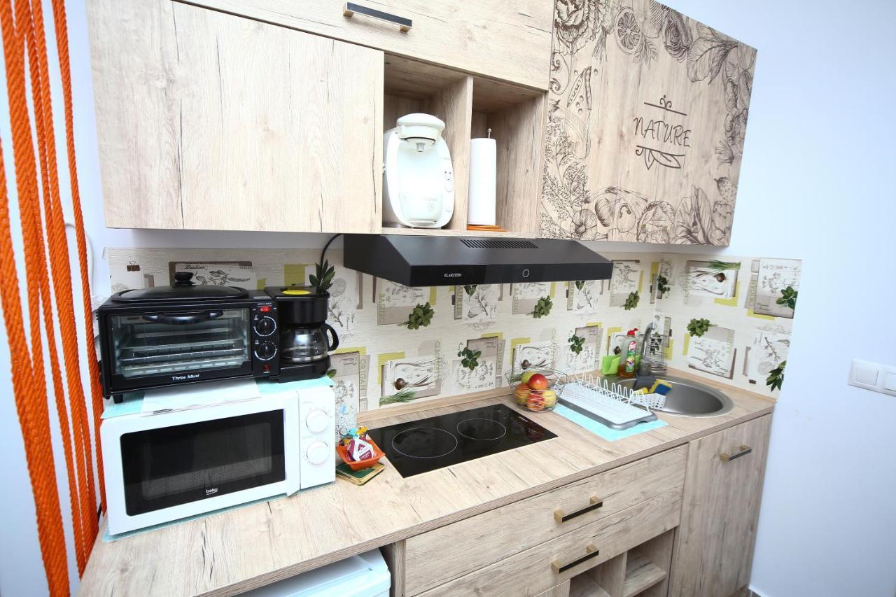 B&M Apartment Брашов Екстериор снимка